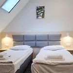 Hotel Podjadek 3*
