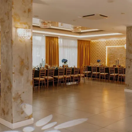 מלון Podjadek 3*