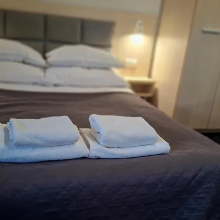 Podjadek 3*